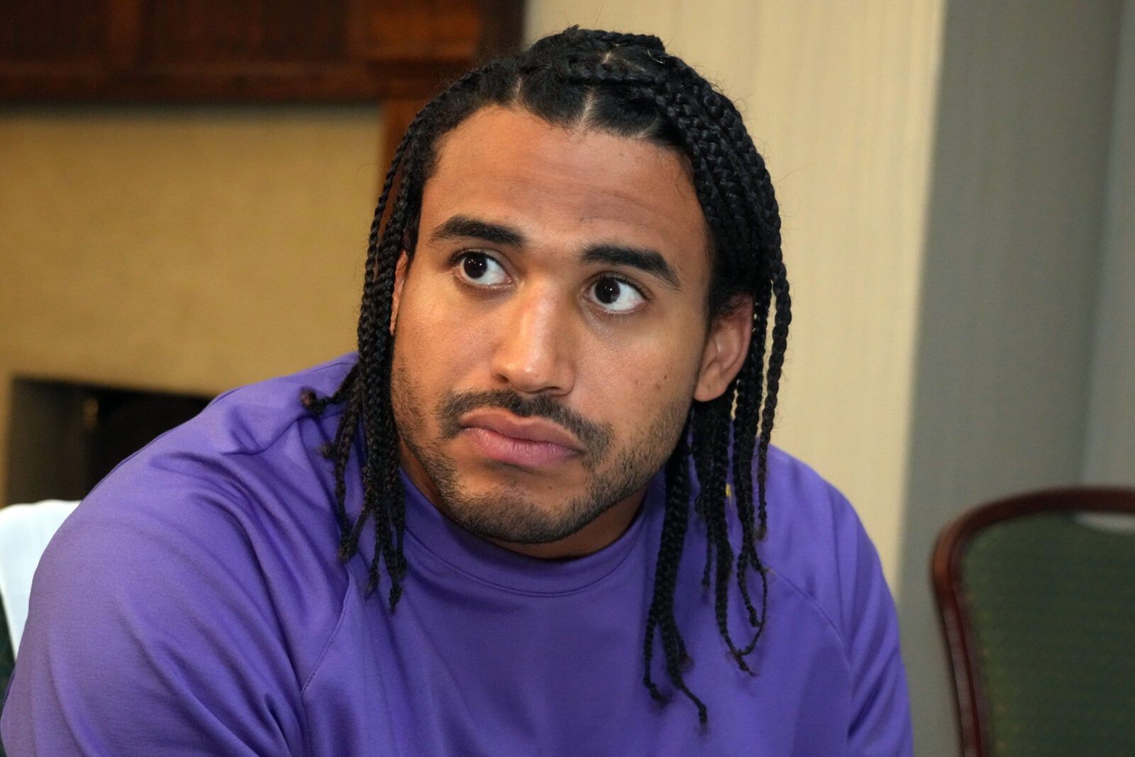 Eric Kendricks speaks at a Vikings press conference in the U.K.