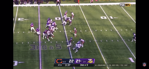 Kirk Cousins on 3rd and 5 vs. CHI (2022)