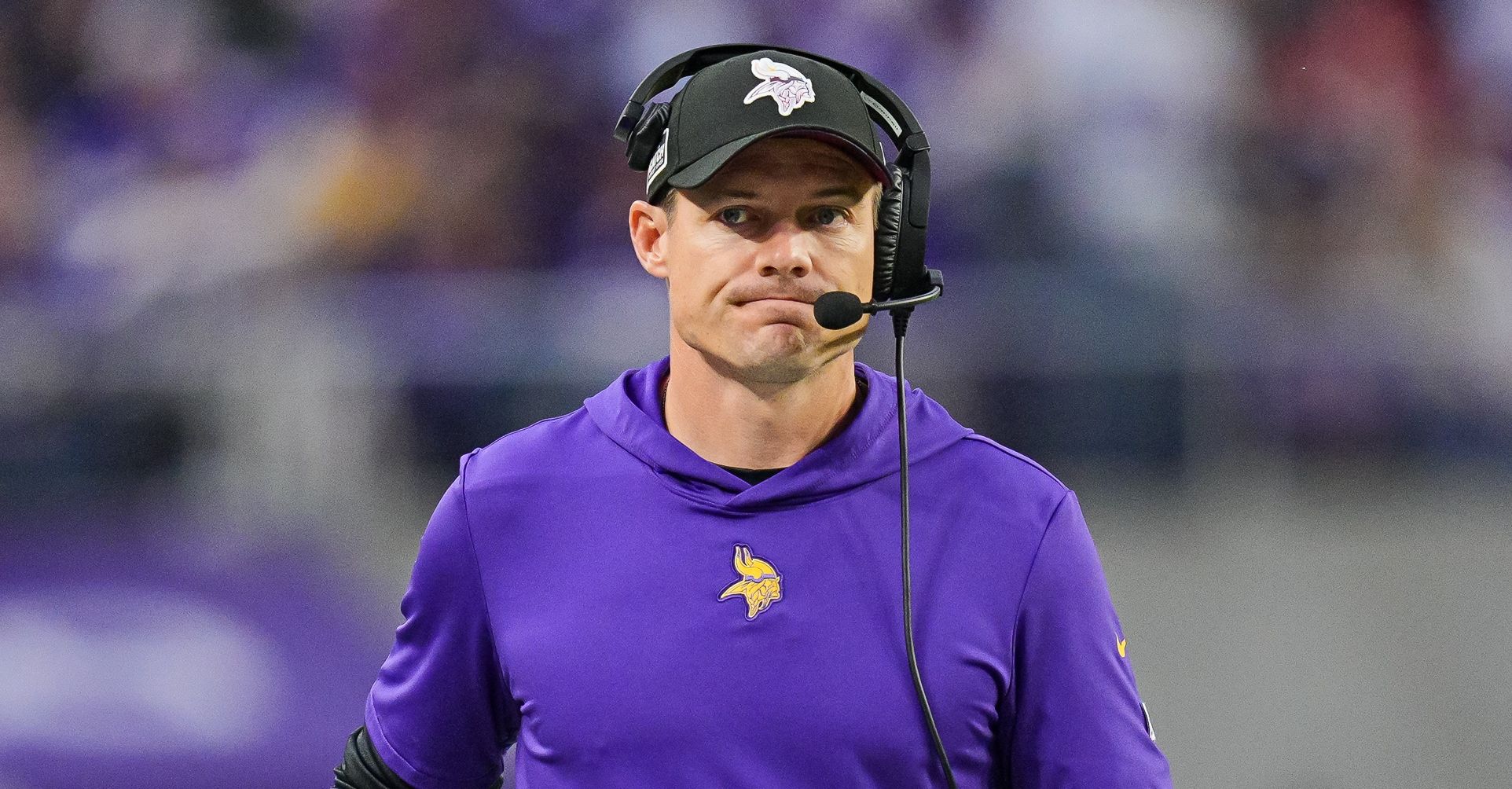 Kevin O’Connell looks on during the Vikings’ game against the Chiefs at U.S. Bank Stadium.