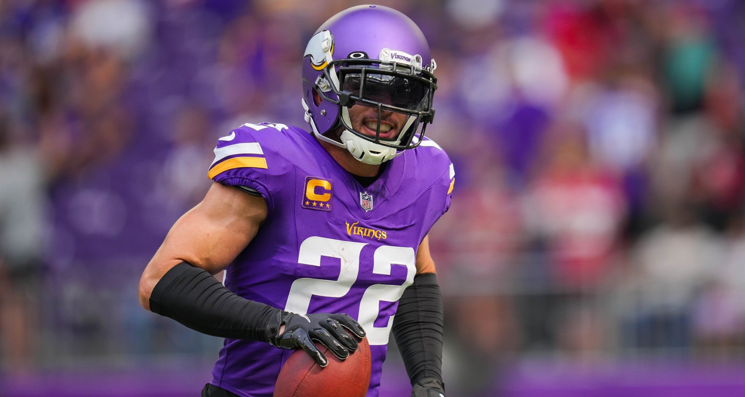 Harrison Smith warming up before a Vikings home game against the 49ers.
