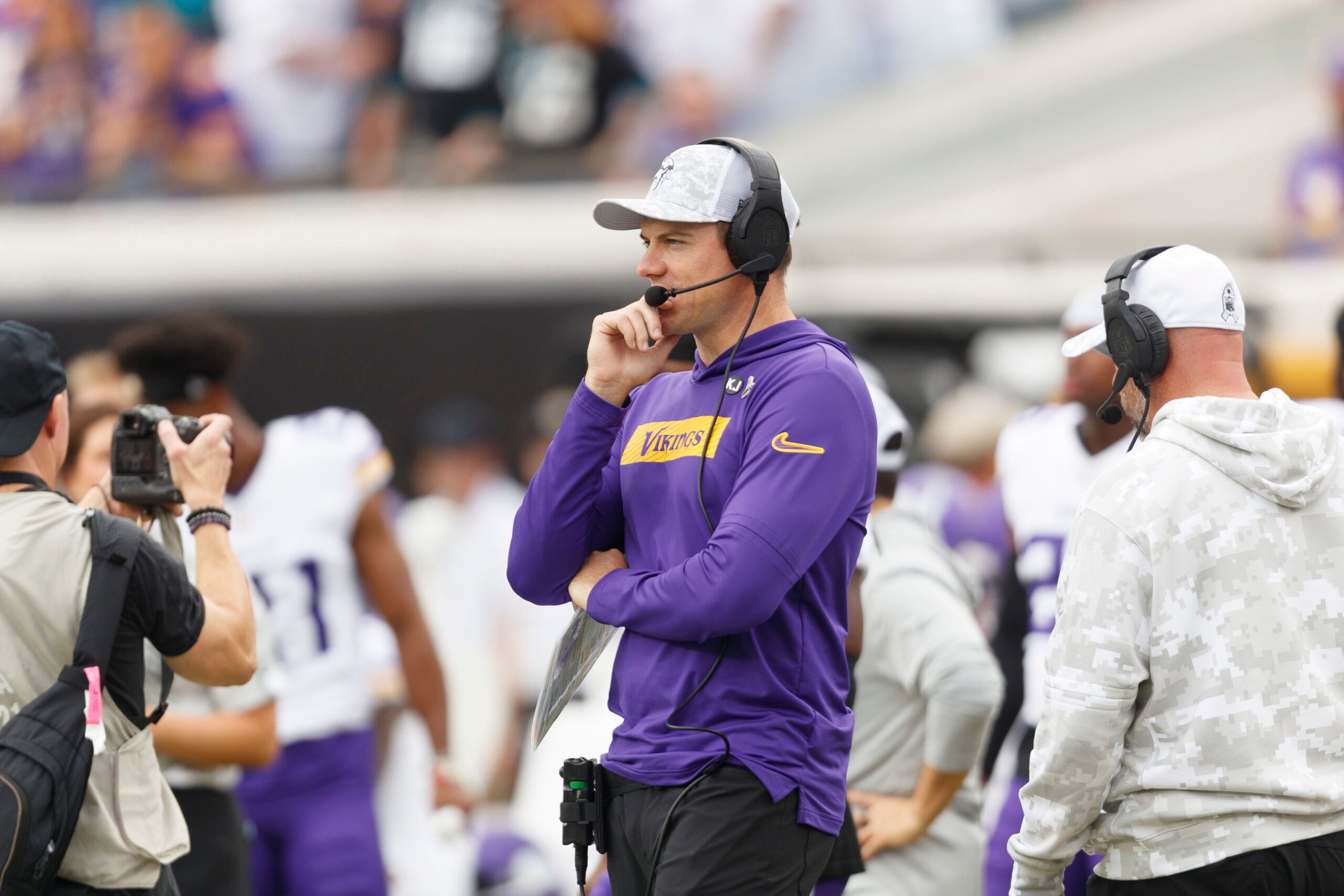 Minnesota Vikings head coach Kevin O’Connell watches from the sideline before facing the Jaguars at EverBank Stadium.