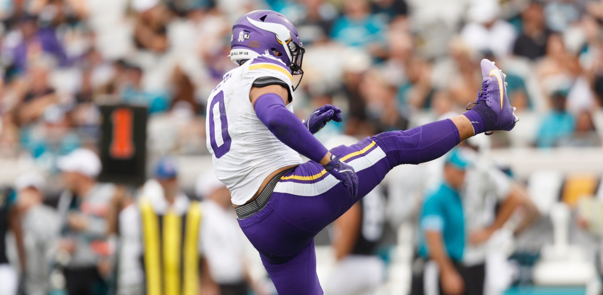 Ivan Pace Jr. celebrates after a sack during the Vikings-Jaguars game at EverBank Stadium.