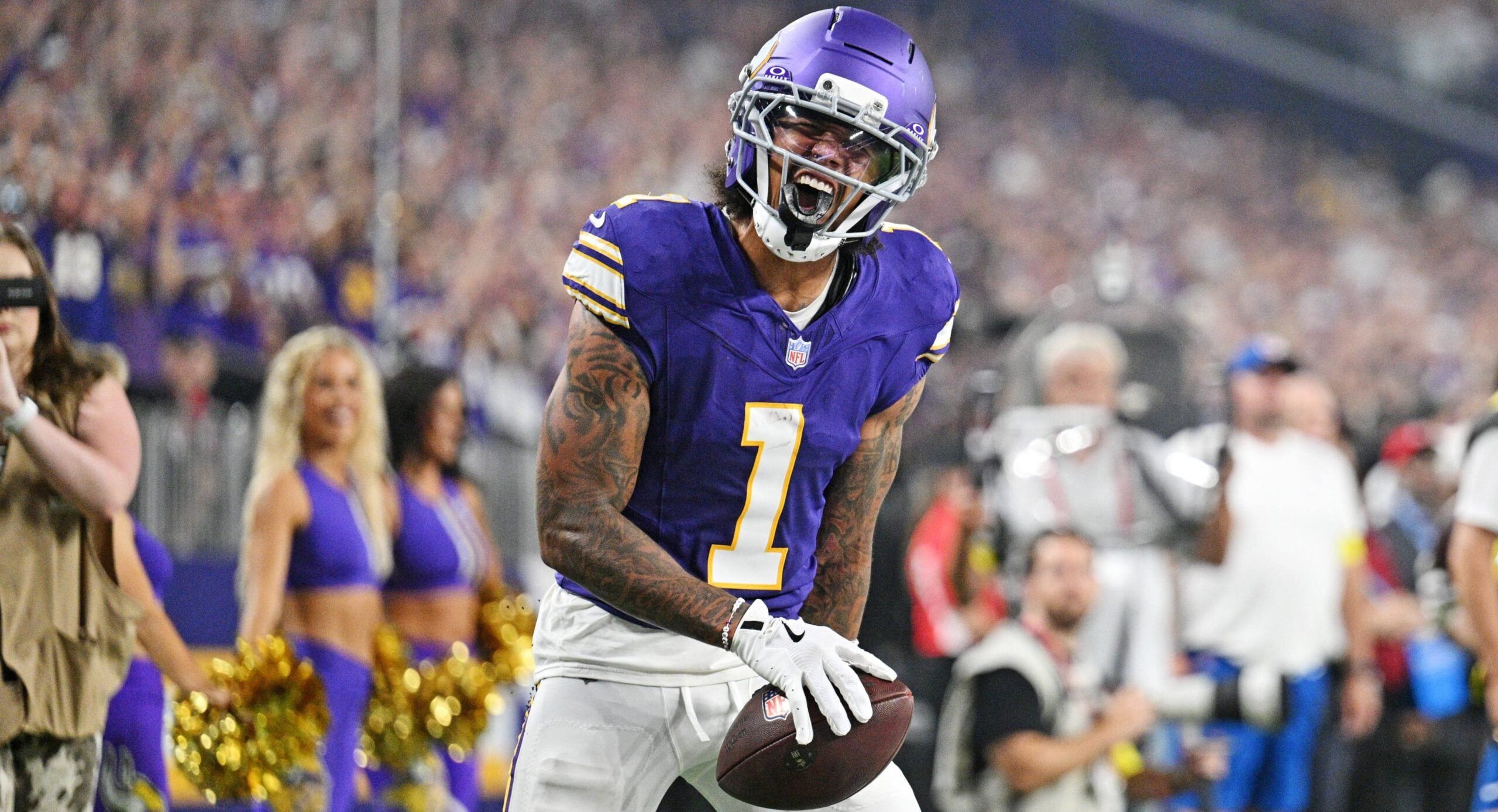 Jalen Nailor celebrates a first-half touchdown against Atlanta.