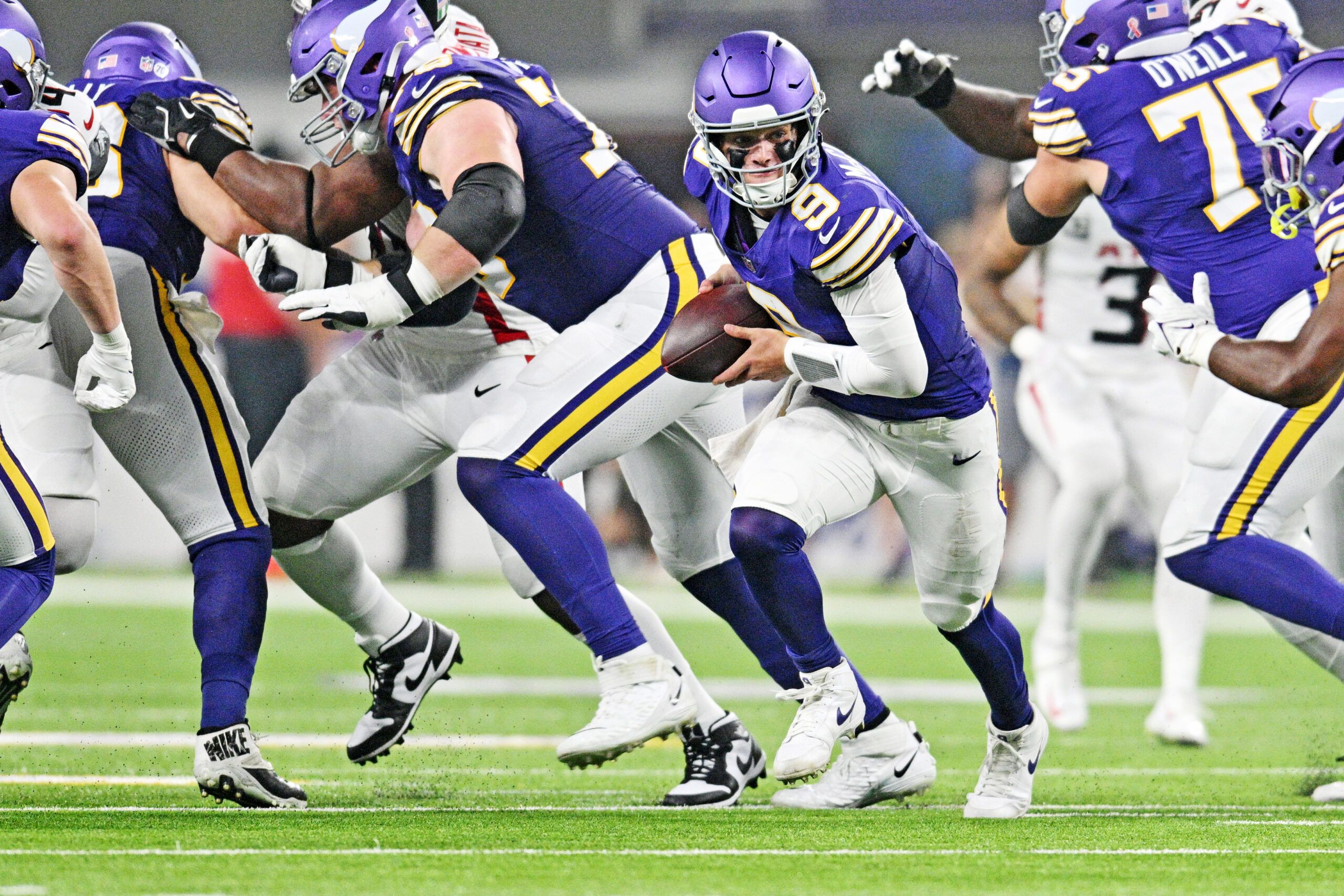NFL: Atlanta Falcons at Minnesota Vikings
