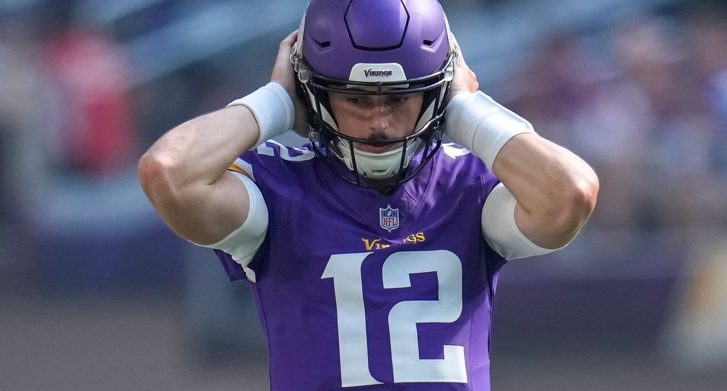 Vikings QB Max Brosmer in the 2025 regular season.