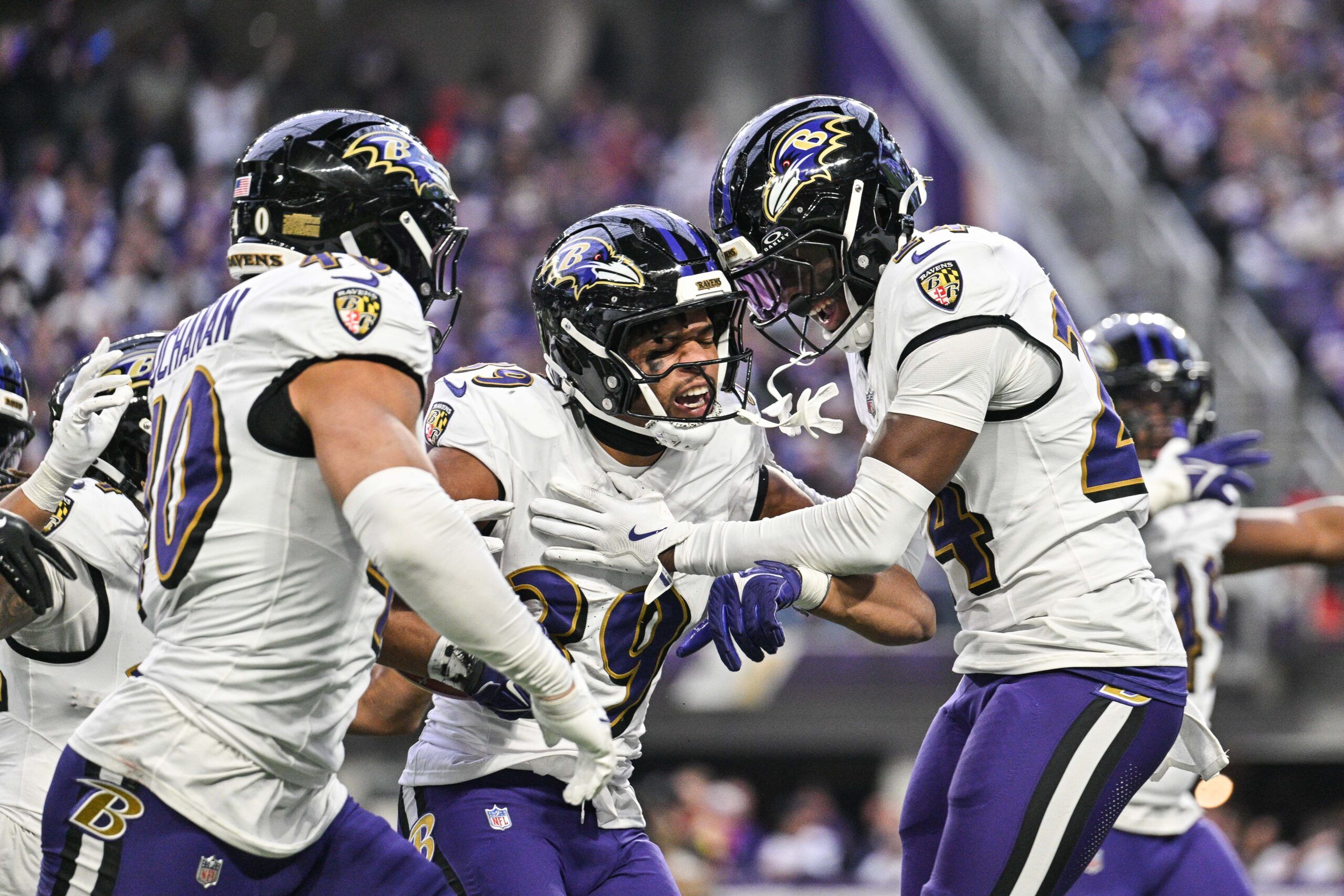 Ravens defenders at U.S. Bank Stadium in 2025