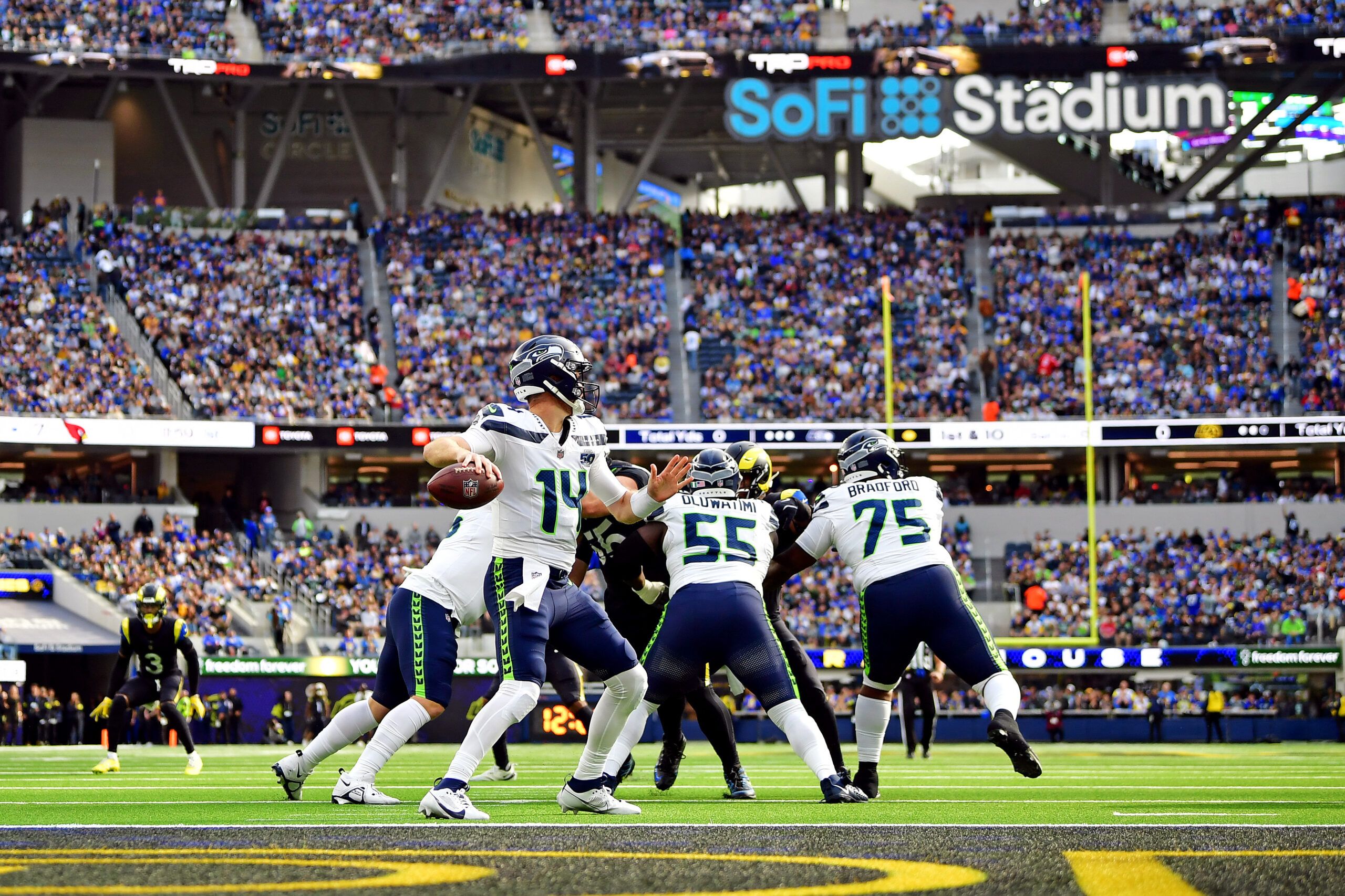 Seahawks QB Sam Darnold in 2025 against the Rams