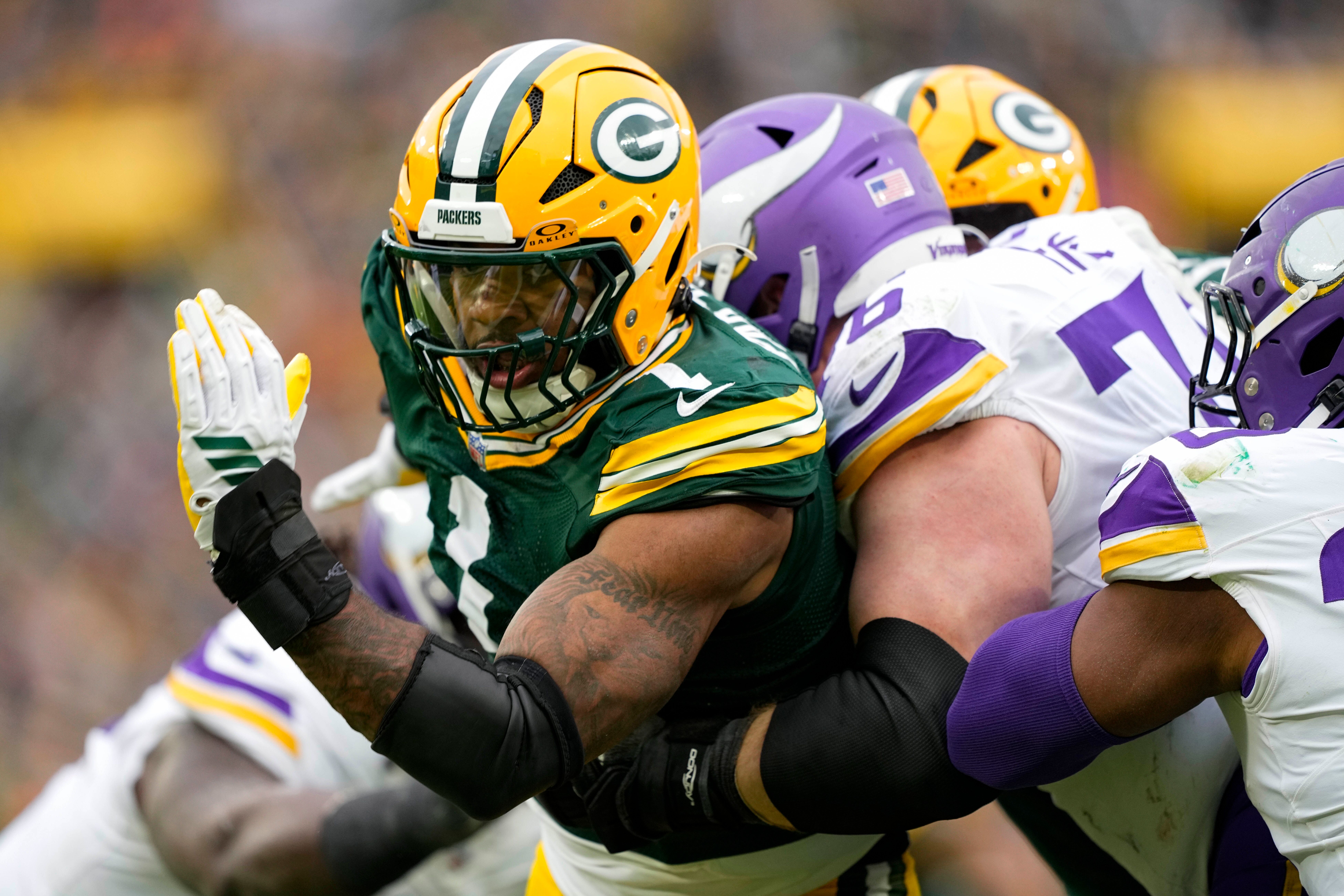 Packers pass rusher Micah Parsons against the Vikings in 2025