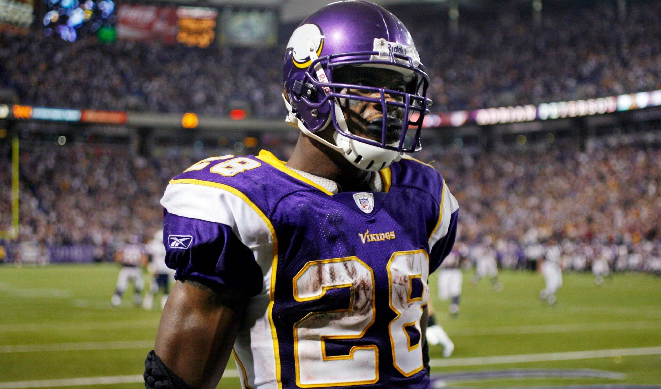 Vikings RB Adrian Peterson in 2027 against the Chargers