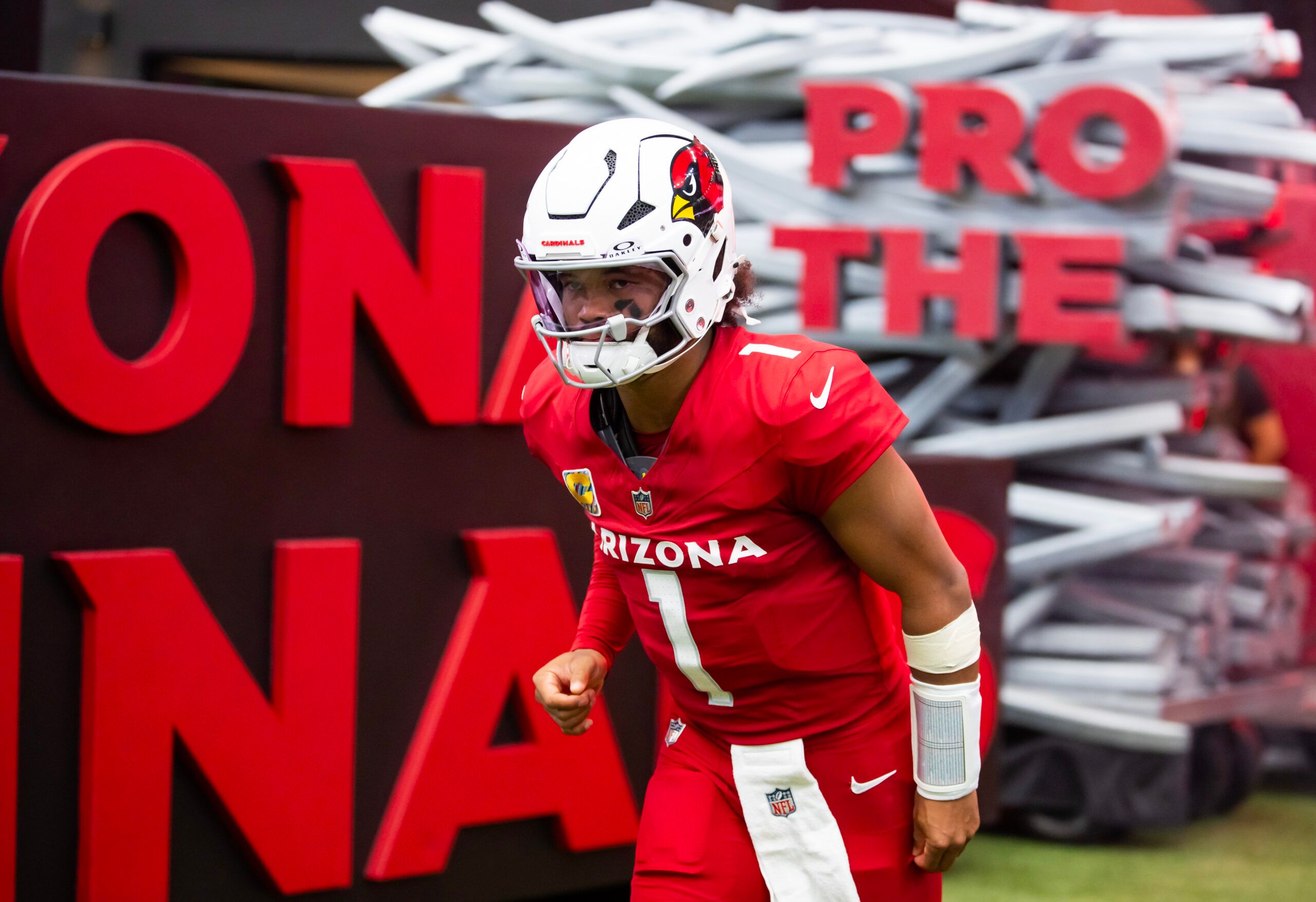 Kyler Murray drops back to pass during a game against the Washington Commanders