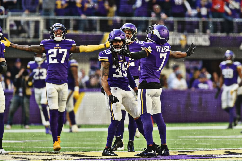 Purple Rumor Mill: Vikings Secret Superstar, Anthony Barr's DAL Flirtation, Moss' Record