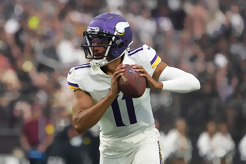 Watch: Kellen Mond's Performance vs. Raiders