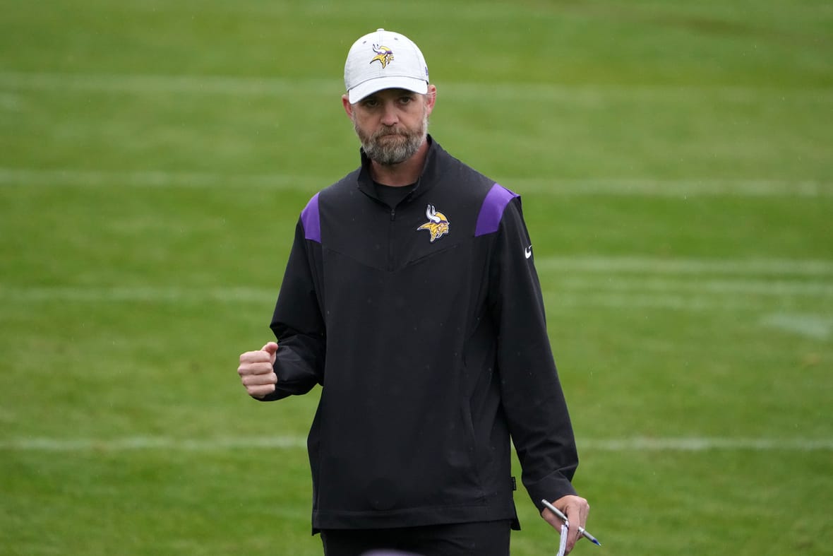 Vikings Coach Throws Team Into Crisis with Hidden Turmoil