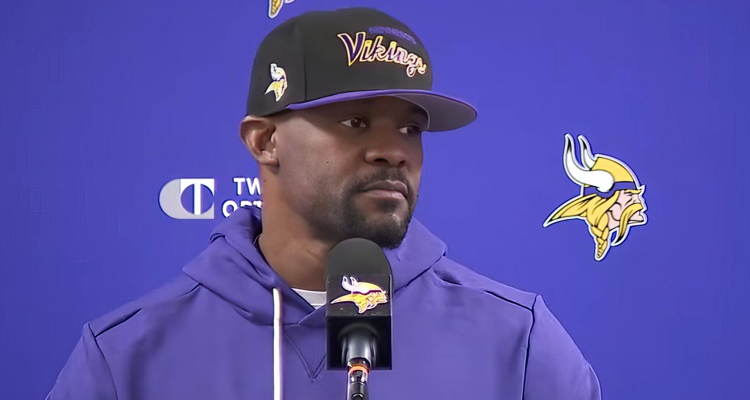 Brian Flores speaks to reporters about the Packers, Harrison Smith, and his future with the Vikings.