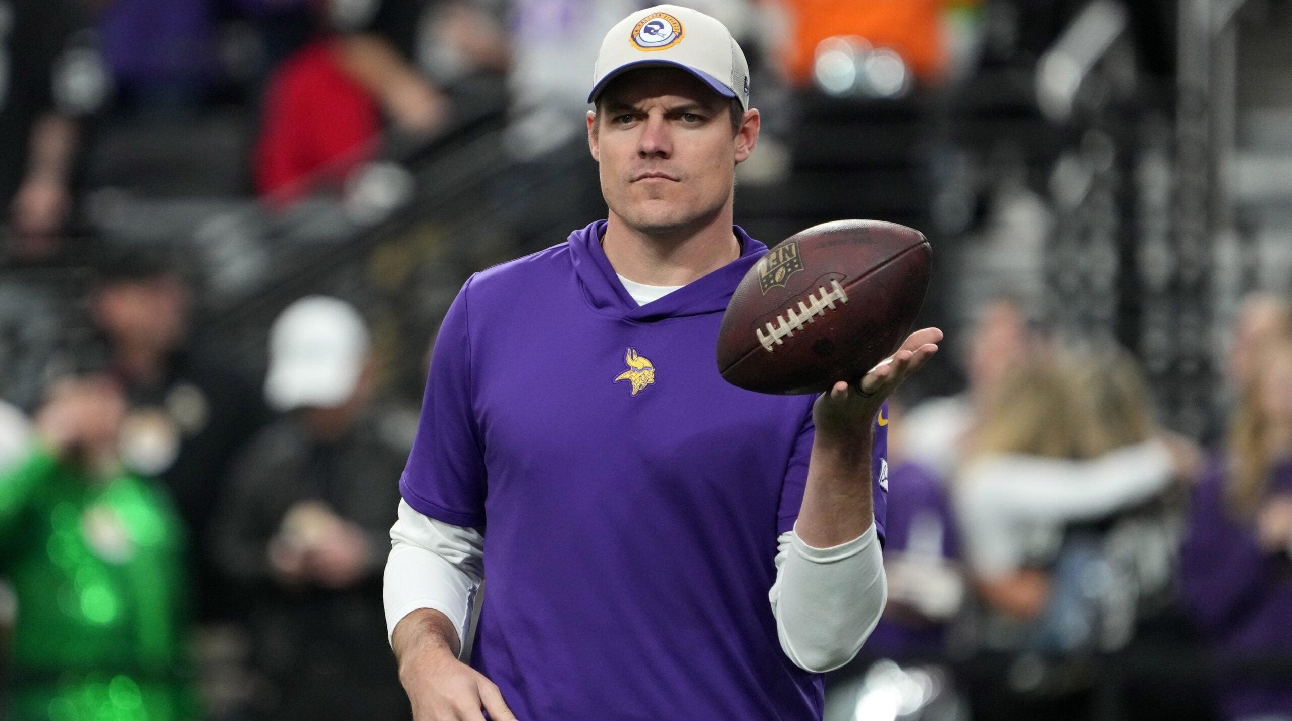 Kevin O'Connell reacts on the sideline during a Vikings game against the Las Vegas Raiders at Allegiant Stadium.
