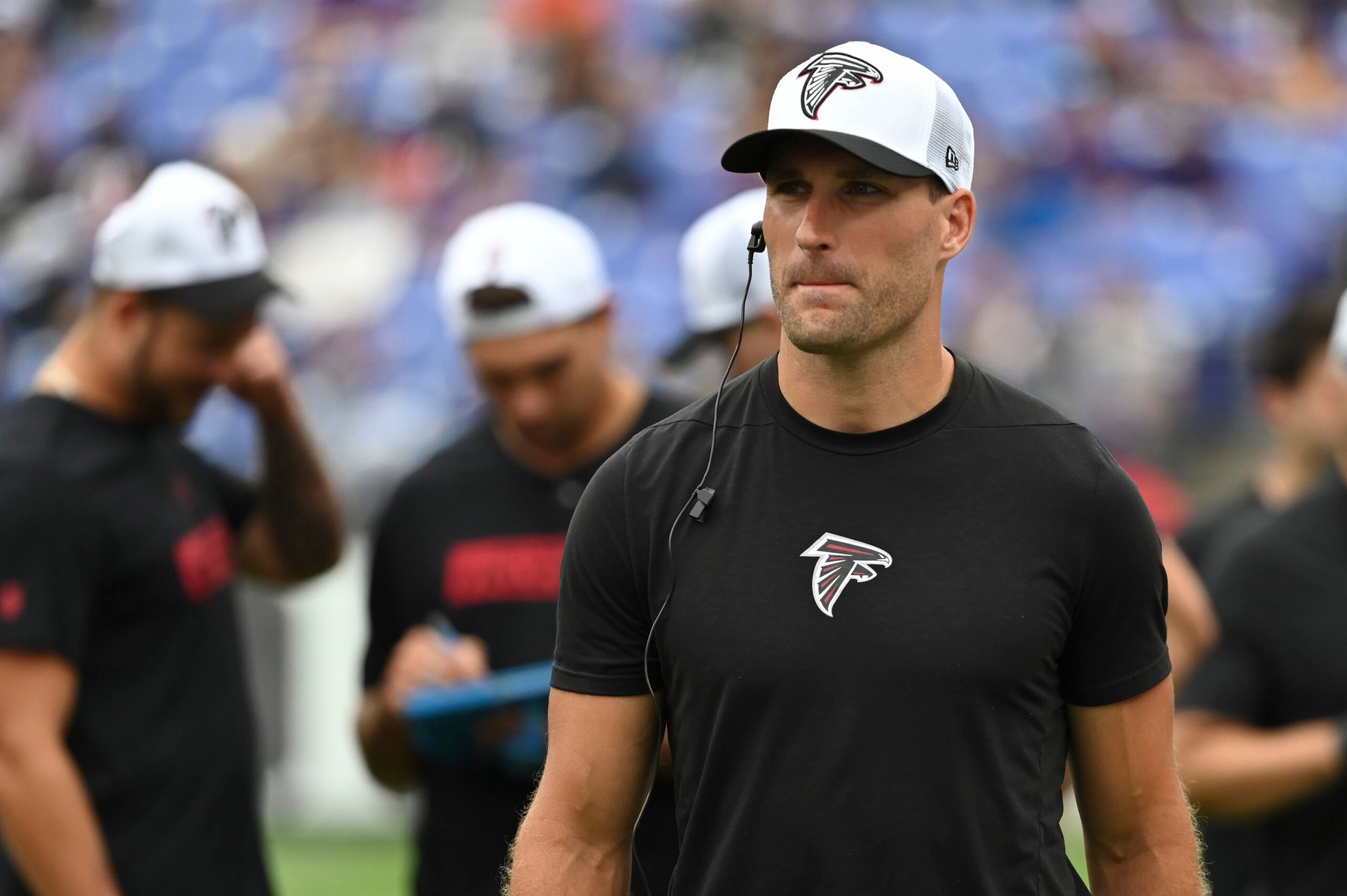 Kirk Cousins on the Falcons sideline during a 2024 preseason game against the Ravens.