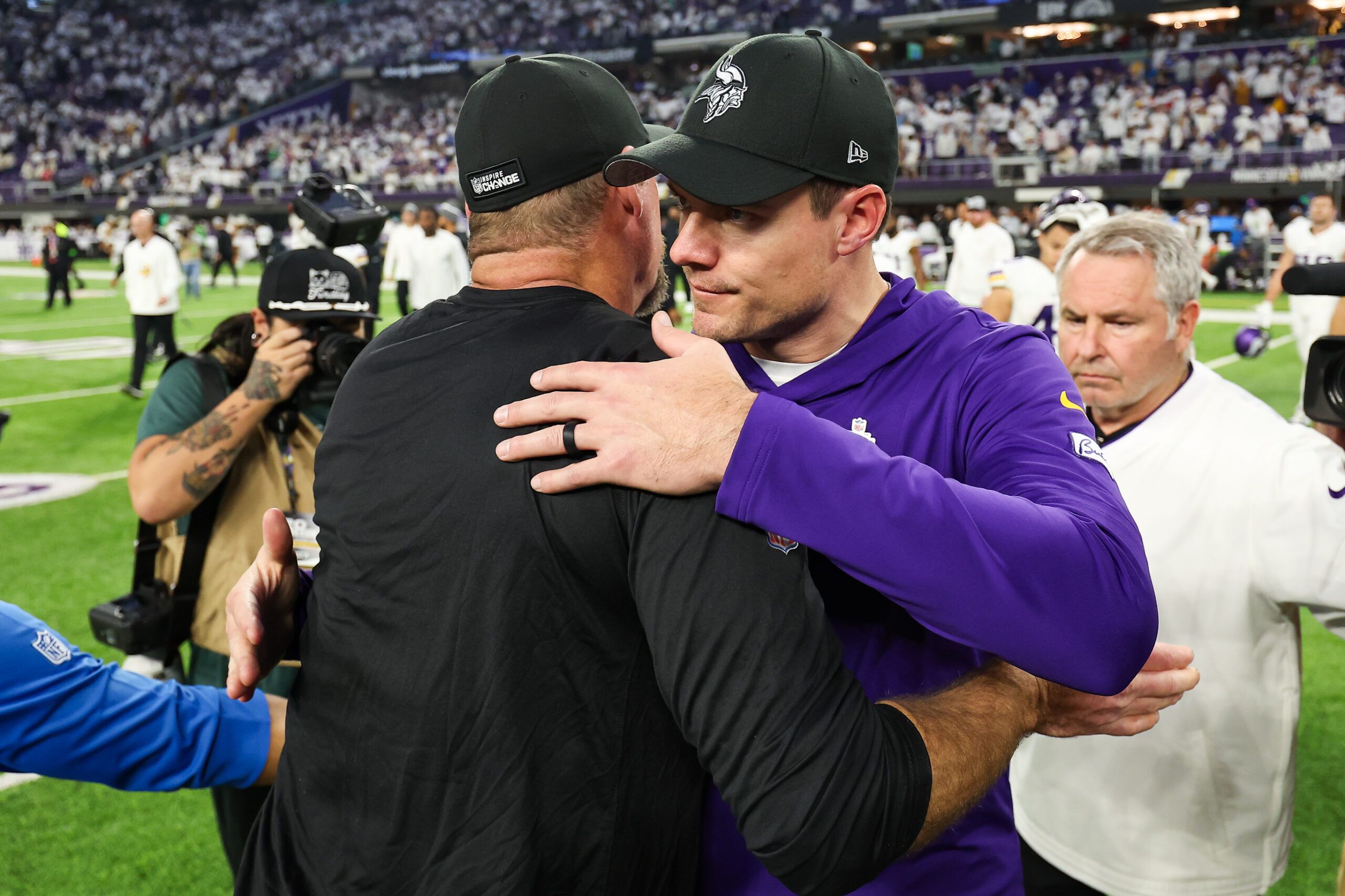 Kevin O'Connell and Dan Campbell in 2023.