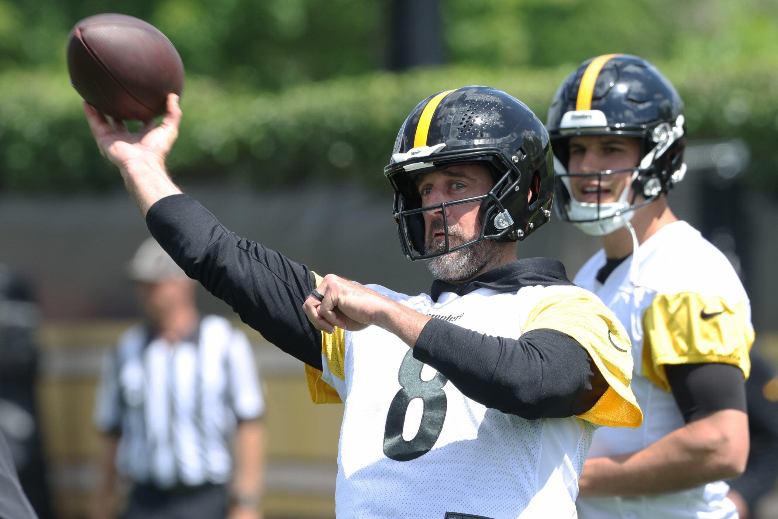 Steelers QB Aaron Rodgers at OTAs in 2026