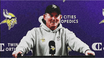 Mike Zimmer Takes "Hot Seat" Chatter like a Cool Customer