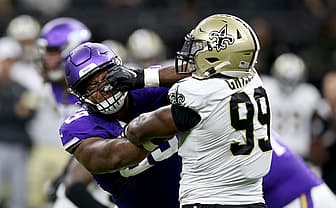 Ex-Vikings OT Released by Commanders