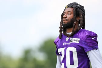 Just-Released Vikings CB Lands with Giants