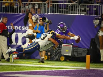 Vikings Beat Rams 27-25