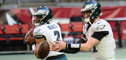 Eagles QB Carson Wentz and Jalen Hurts in 2020.