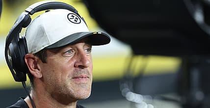 Aaron Rodgers with the Steelers in 2025