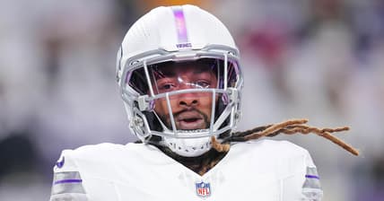 Vikings running back Aaron Jones warms up before a game against the Chicago Bears at U.S. Bank Stadium.