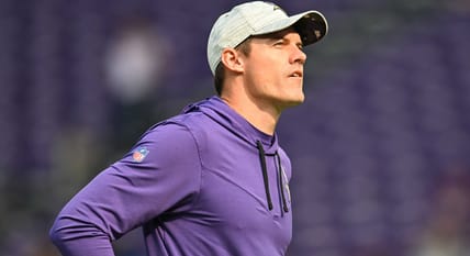 Vikings HC Kevin O'Connell in 2022 game against the Lions