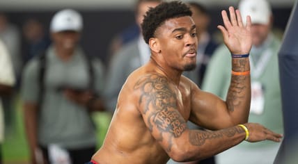 Auburn EDGE Keldric Faulk in 2025