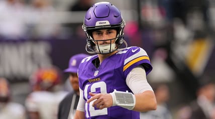 Vikings QB Max Brosmer against the Washington Commanders in 2025