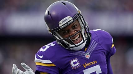 Teddy Bridgewater celebrates after a touchdown pass against the Chicago Bears at TCF Bank Stadium.