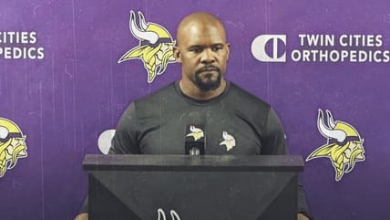 Brian Flores Quite Complimentary of Young Vikings Defender
