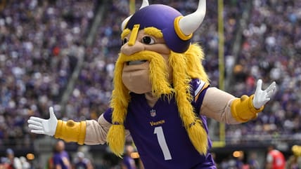 A Vikings Receiver Is Switching Positions in 2024