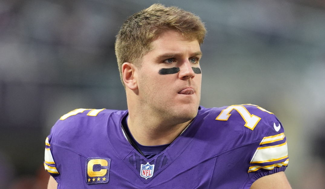 Vikings RB Brian O'Neill in a game against the Packers in 2025