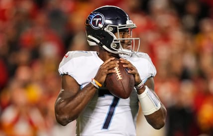 Malik Willis drops back to pass for the Titans against the Chiefs at Arrowhead Stadium.