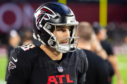 Falcons quarterback Kirk Cousins in the pocket during a road game against the Cardinals at State Farm Stadium.