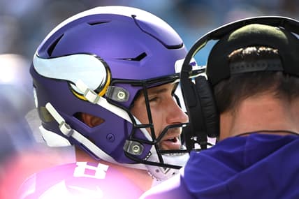 Kirk Cousins plays in the fourth quarter at Bank of America Stadium.