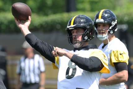 Steelers QB Aaron Rodgers at OTAs in 2026