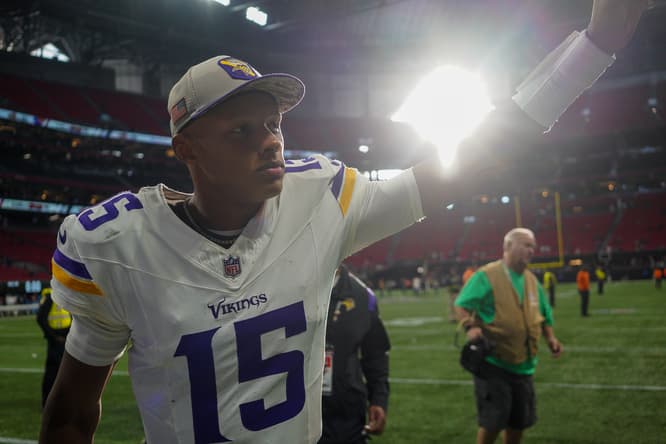 Flashback Friday: Vikings Slip Past Saints in 2022