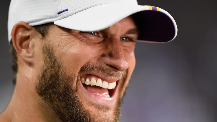 Kirk Cousins Wins Award Named after Packers QB
