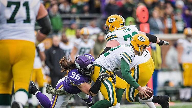 Danielle Hunter vs. Brian Robison