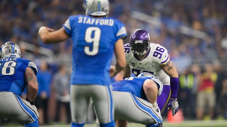 Brian Robison Takes Pay Cut, Signs Extension