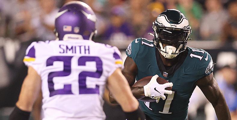 Harrison Smith & A.J. Brown during Eagles-VIkings in 2022