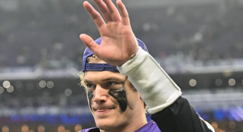 Vikings QB J.J. McCarthy against the Packers in 2025