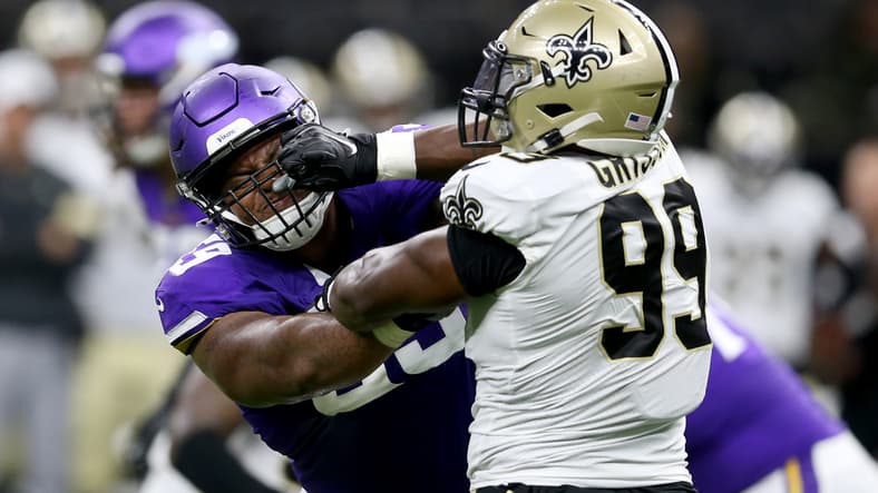 Ex-Vikings OT Released by Commanders