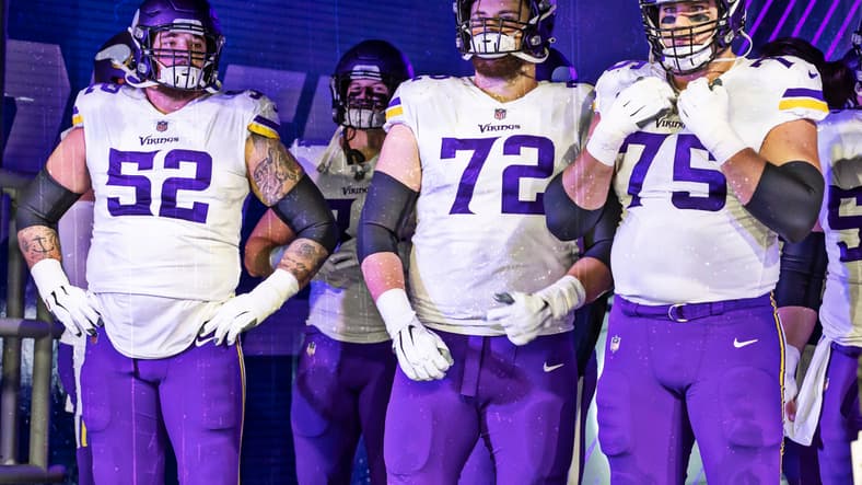 Vikings Had 2 Iron Men on Offense in 2021