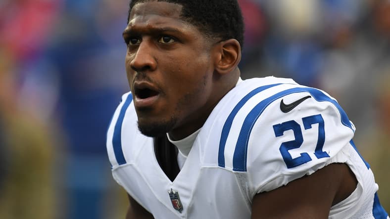 Xavier Rhodes Latches onto AFC Contender