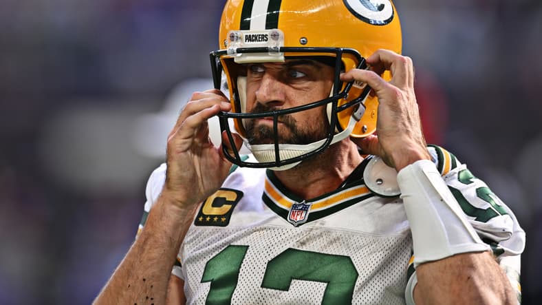 Aaron Rodgers Lauds Viking as 'Best Player in Game'
